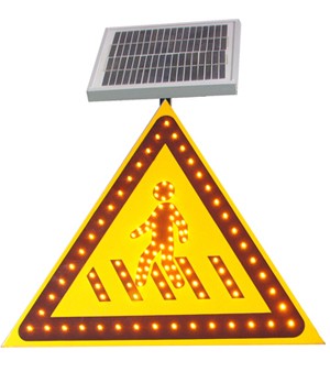 临沧市太阳能注意行人警示牌 三角形警告标志价格