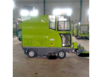 厂企园区纯电动四轮清扫车电动四轮地面清洁车山东厂家多少钱台报价表图2